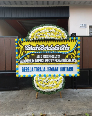Papan Bunga Duka di Sodo