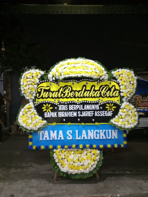 Papan Bunga Duka di Sodo